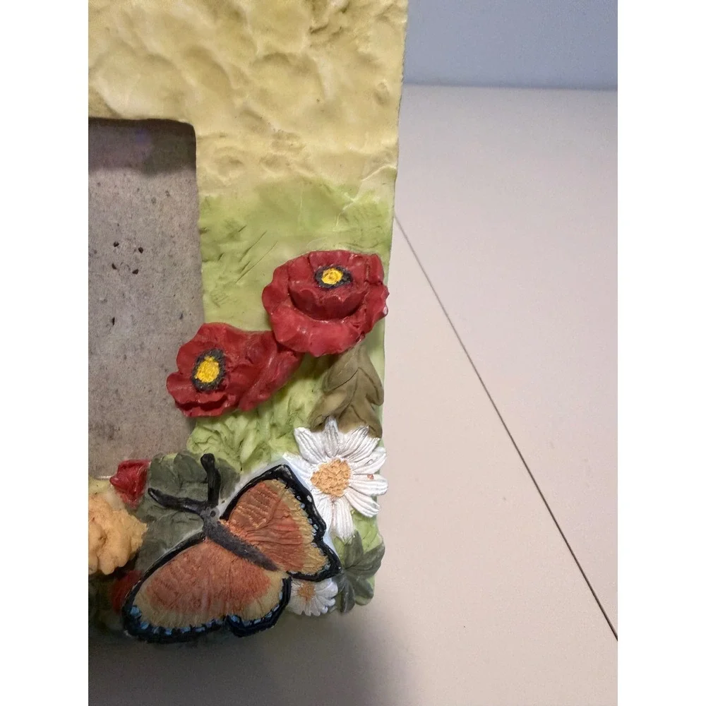 Vintage 3D Butterfly Floral Resin Picture Frame Yellow Green Cottagecore 6x5.25